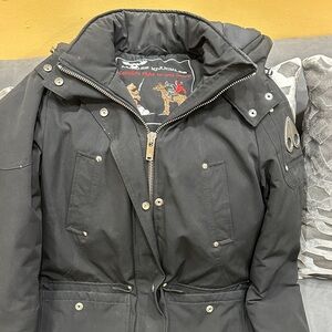Moose Knuckle Parka women Small